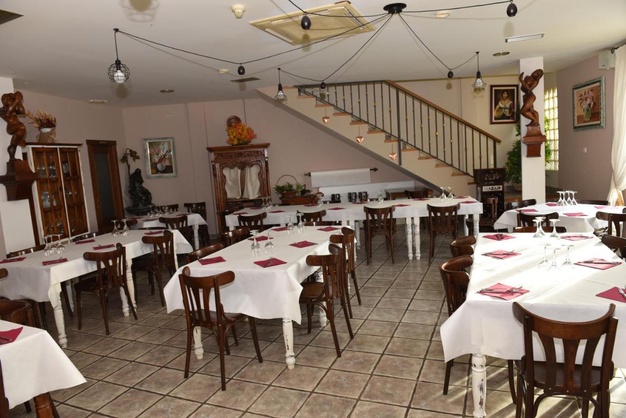 Hotel Rural El Castillo Larraga Екстер'єр фото